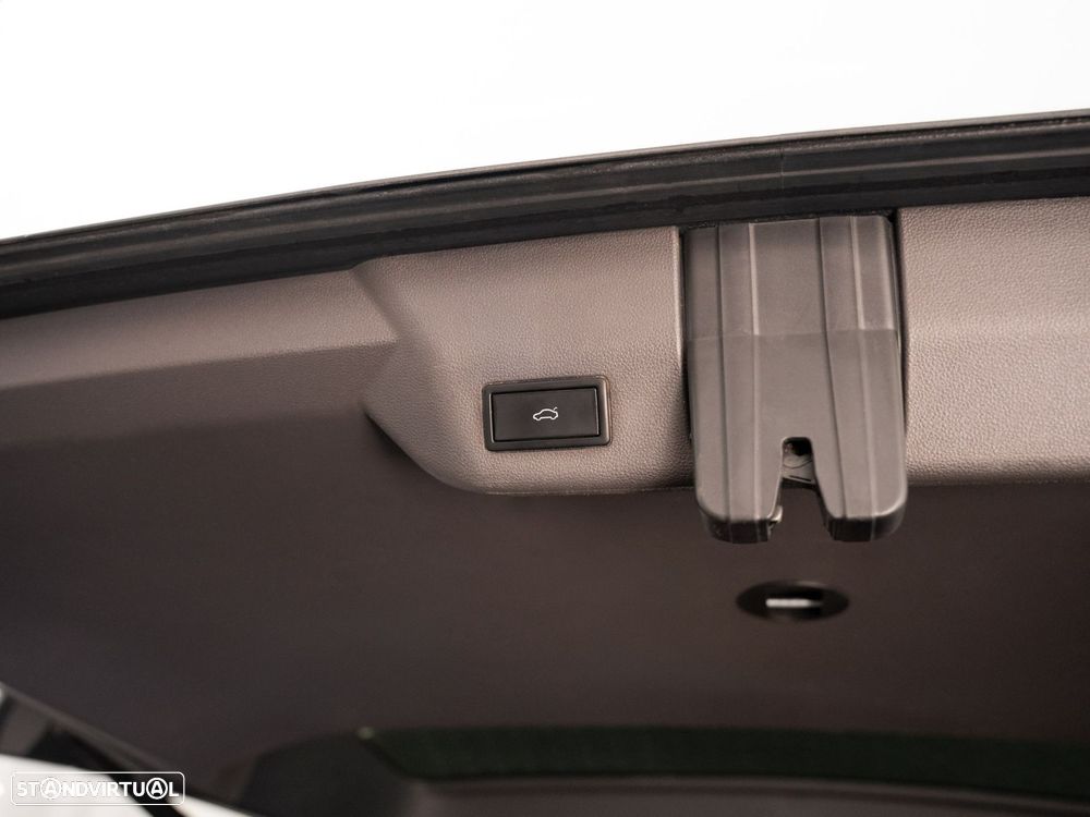 VW Multivan 1.4 TSI e-Hybrid Life DSG - 13