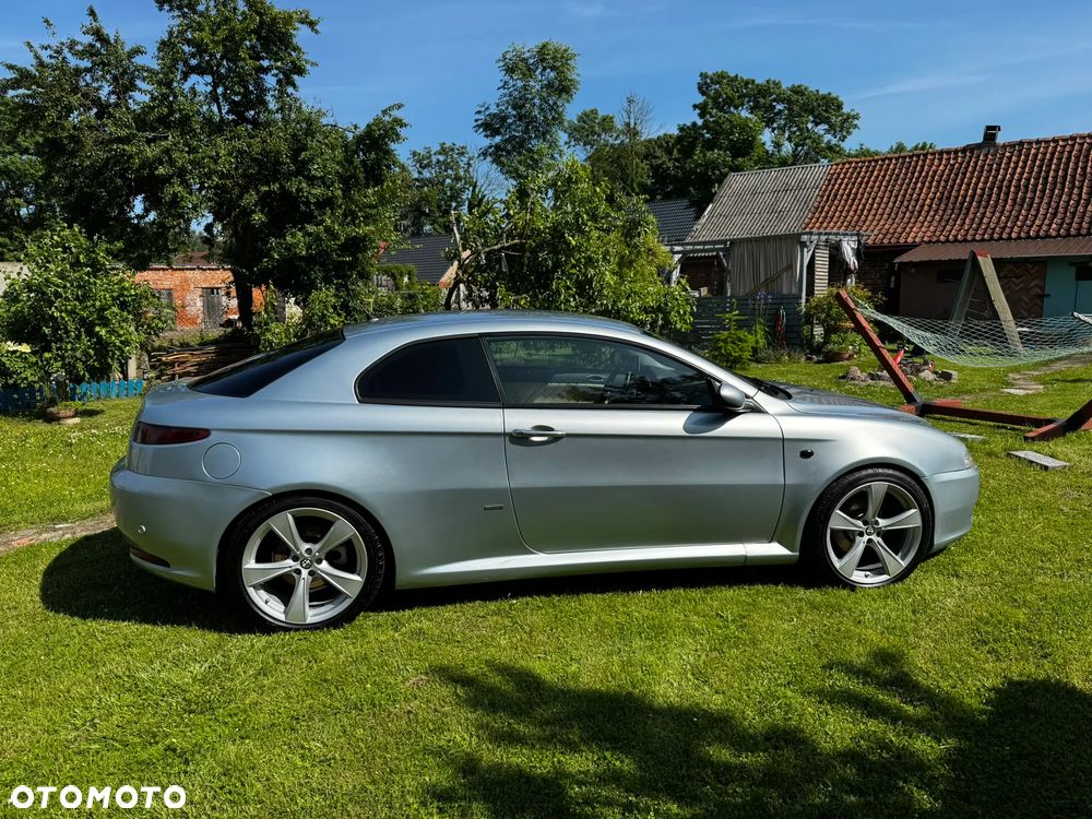 Alfa Romeo GT 1.9 JTD M-Jet DPF Distinctive Collezione - 6