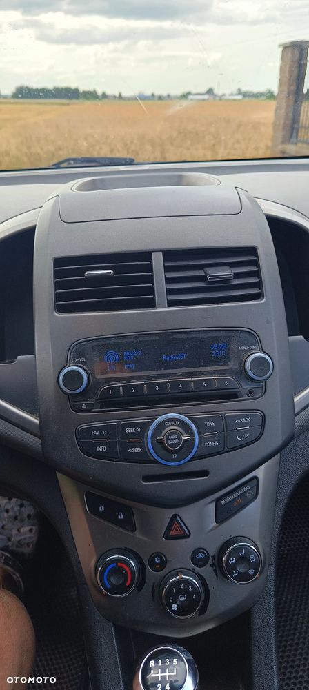 Chevrolet Aveo 1.4 16V LT - 11