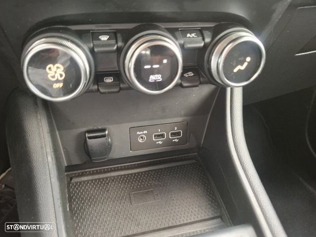 Renault Captur 1.0 TCe Exclusive - 18