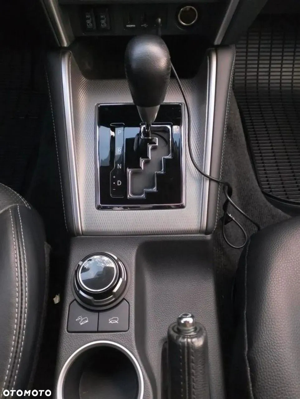 Mitsubishi L200 2.2 d DC Instyle Plus - 13