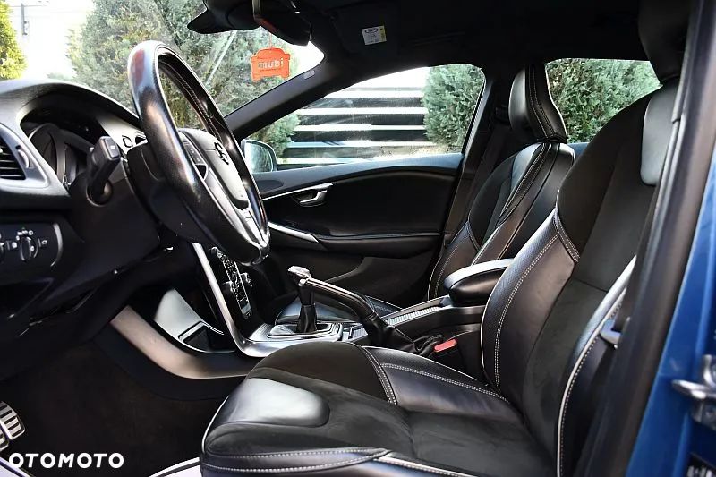 Volvo V40 D3 Drive-E SCR R-Design Momentum - 10