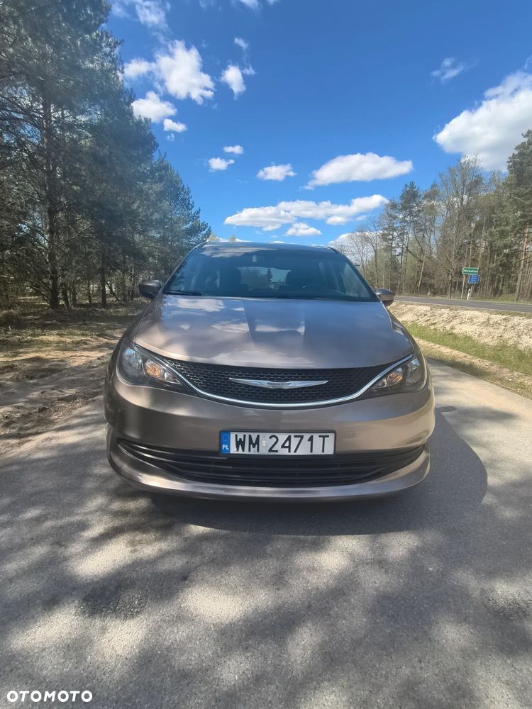 Chrysler Pacifica - 13