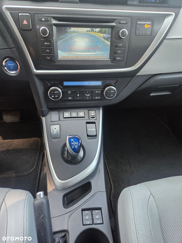 Toyota Auris - 13