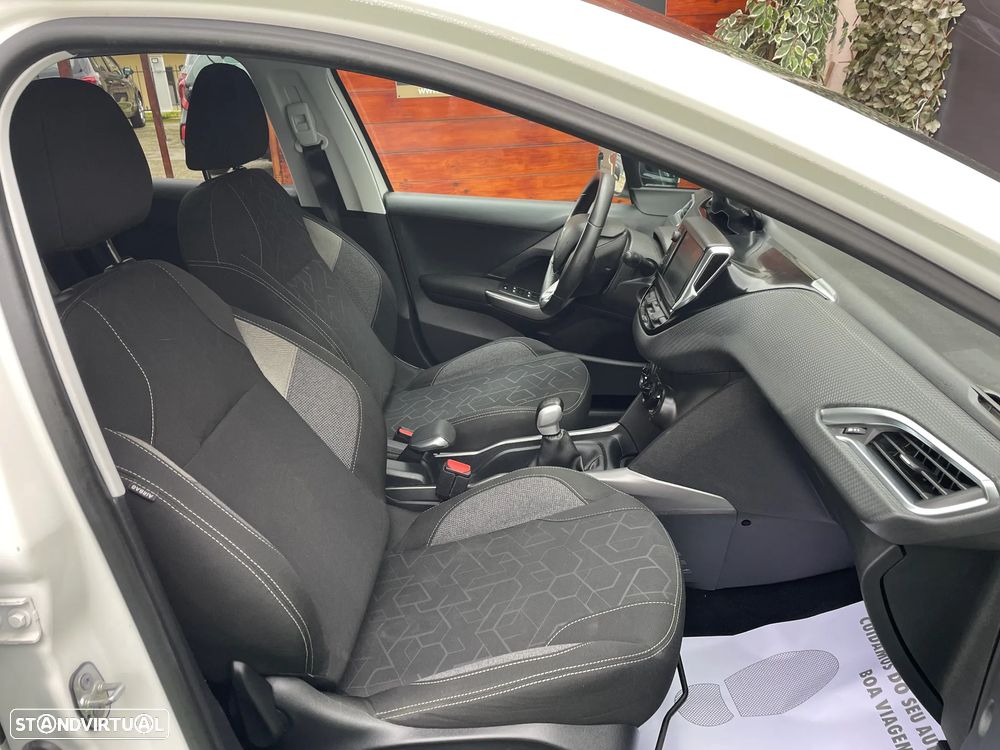 Peugeot 2008 PureTech 82 Style - 6