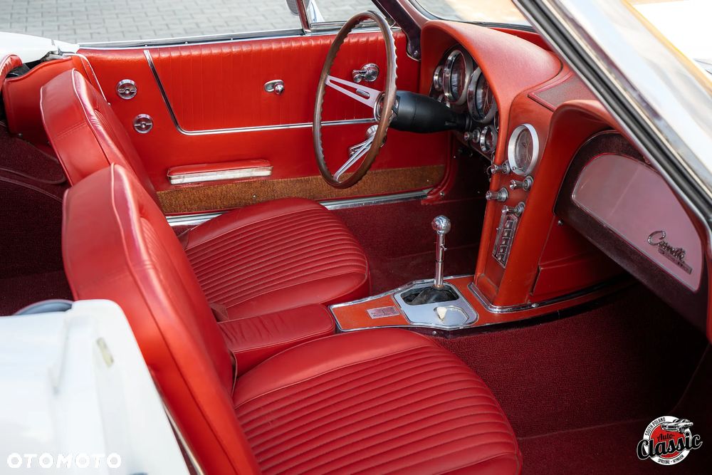 Chevrolet Corvette - 8