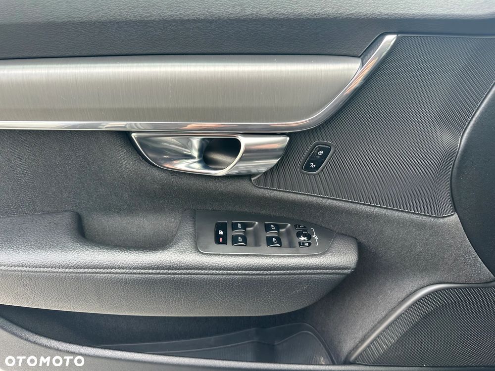 Volvo V90 D4 Momentum - 22