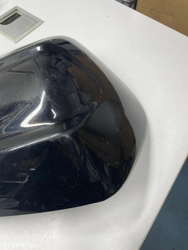 Oryginalny zadupek, nakładka siedzenia pasażera,  Suzuki GSXR 1000 K5/K6 S41G