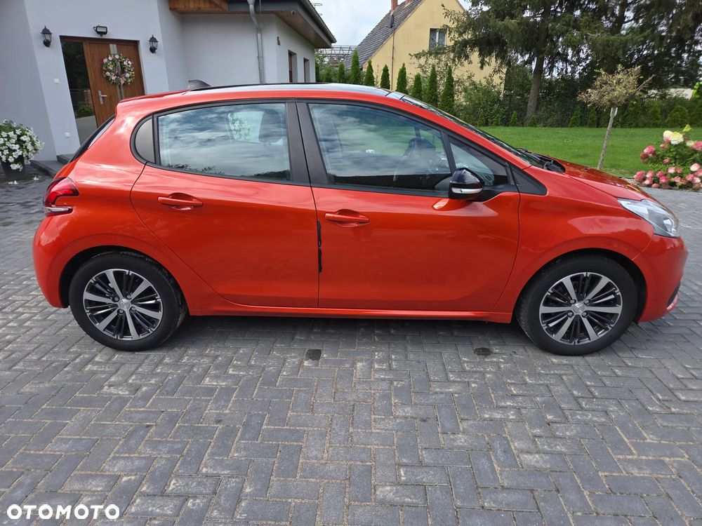 Peugeot 208 - 9