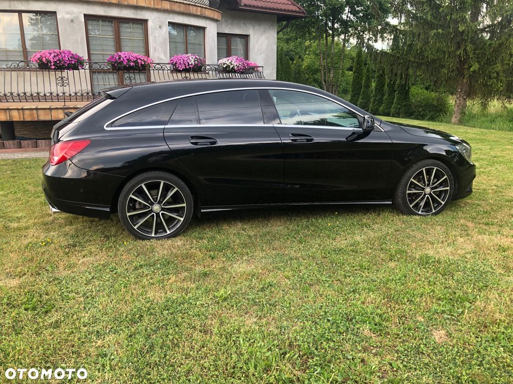 Mercedes-Benz CLA 180 7G-DCT Urban - 22