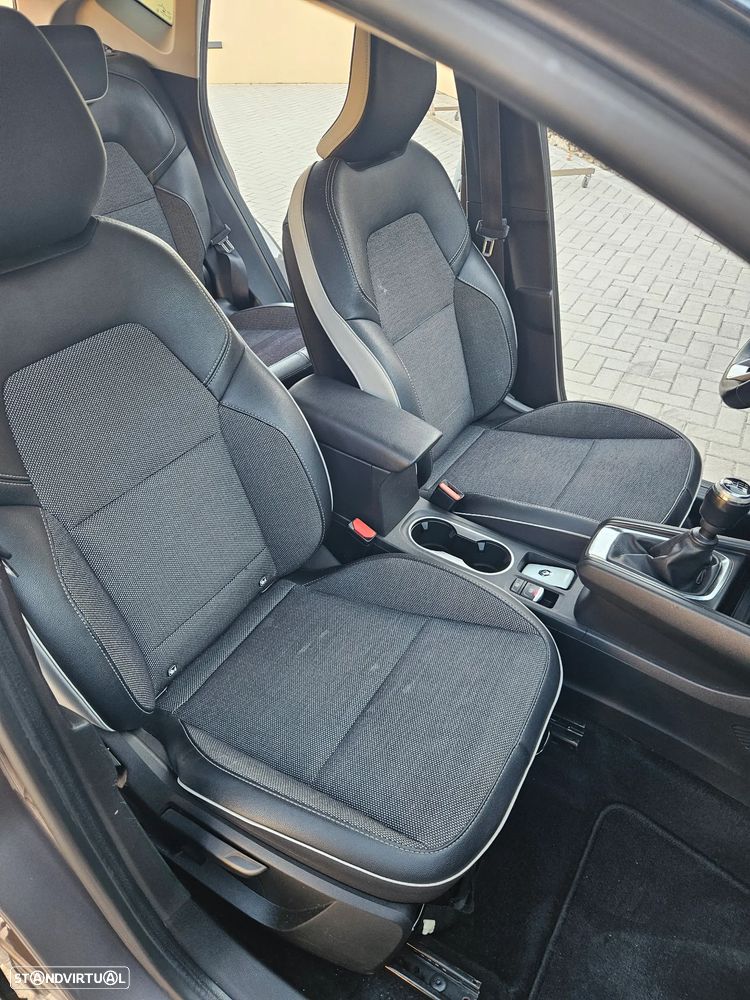 Renault Captur 1.0 TCe Evolution - 19