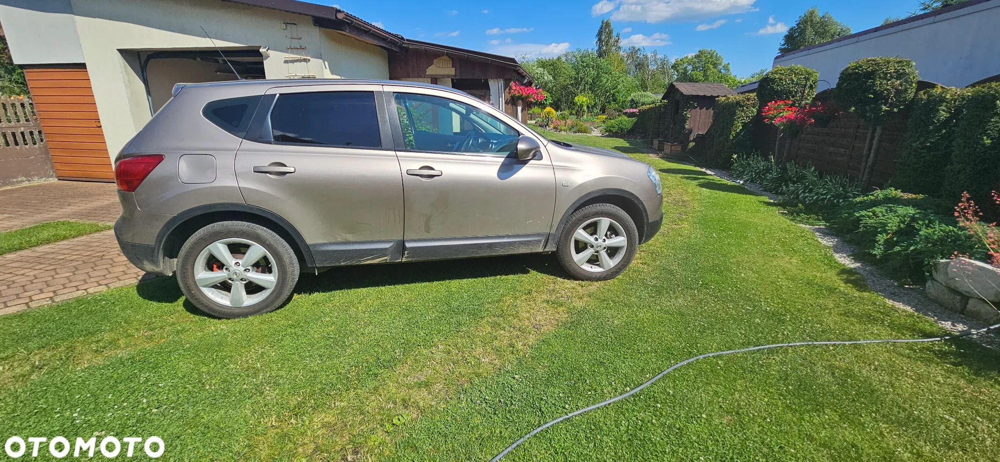 Nissan Qashqai - 2