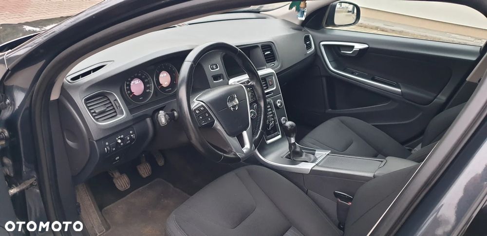 Volvo S60 D4 Edition - 9
