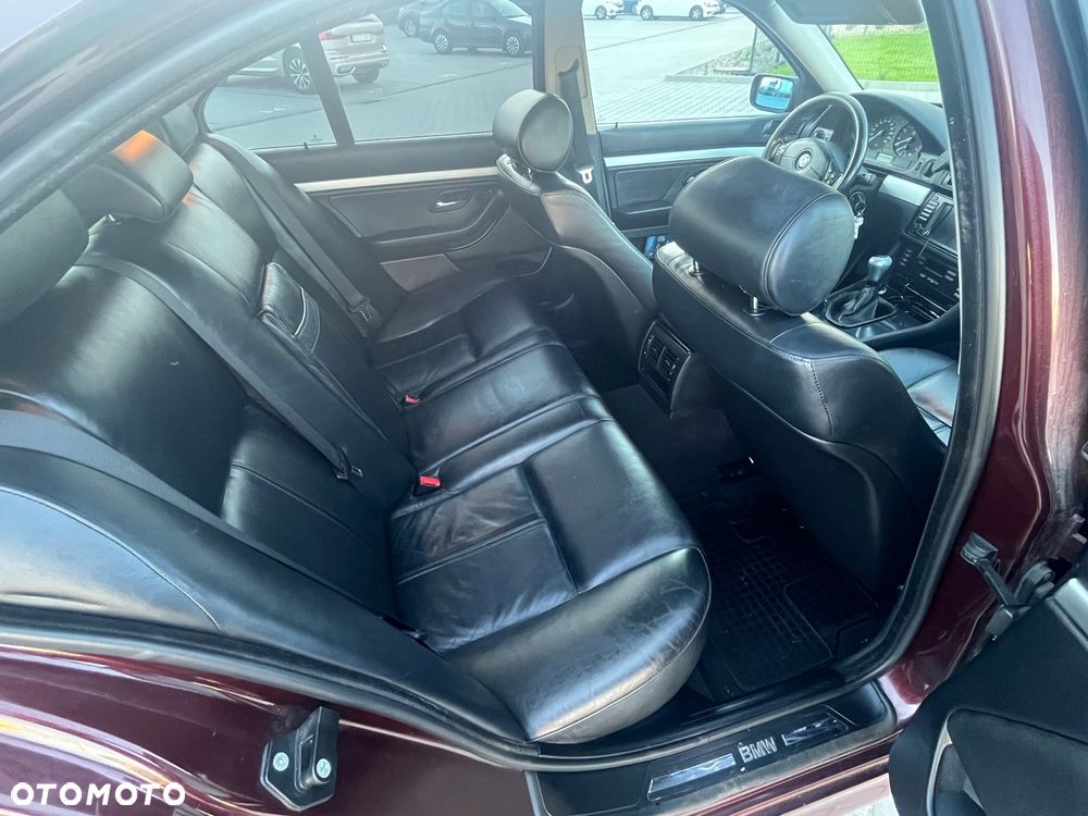 BMW Seria 5 - 11