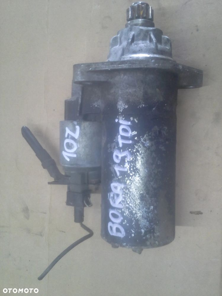 Volkswagen Bora 1.9 TDi rozrusznik Bosch 0001125018 - 1