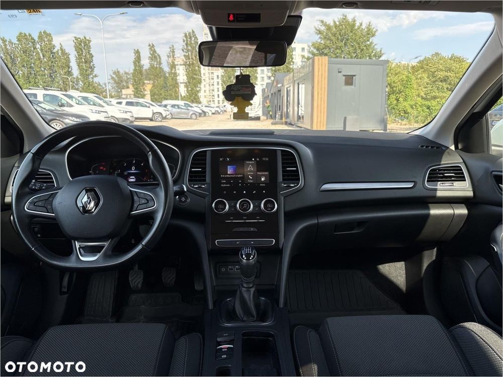 Renault Megane 1.5 Blue dCi Equilibre EDC - 11