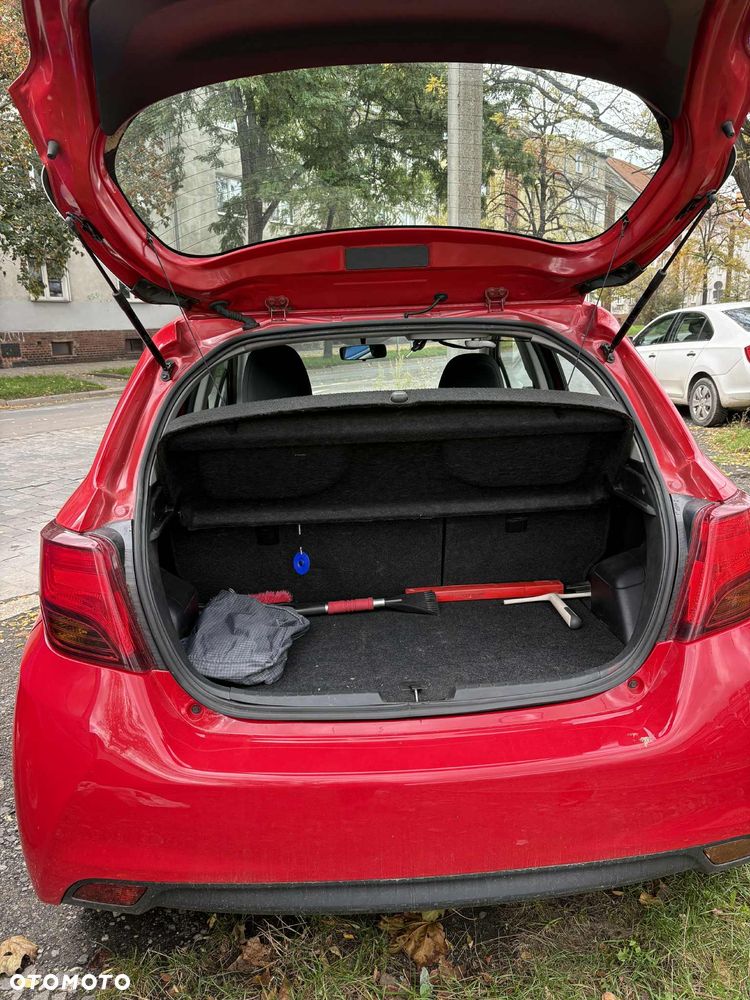 Toyota Yaris 1.33 Premium EU6 - 7