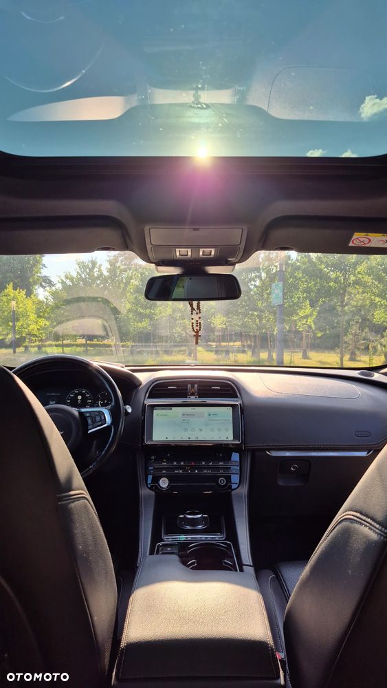 Jaguar F-Pace 3.0 TDV6 AWD R-Sport - 14