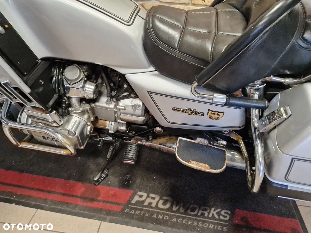 Honda GL - 16