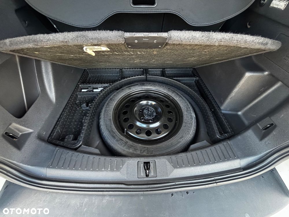 Ford Kuga - 21