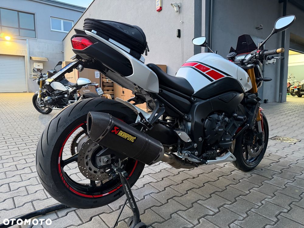 Yamaha FZ8 - 15