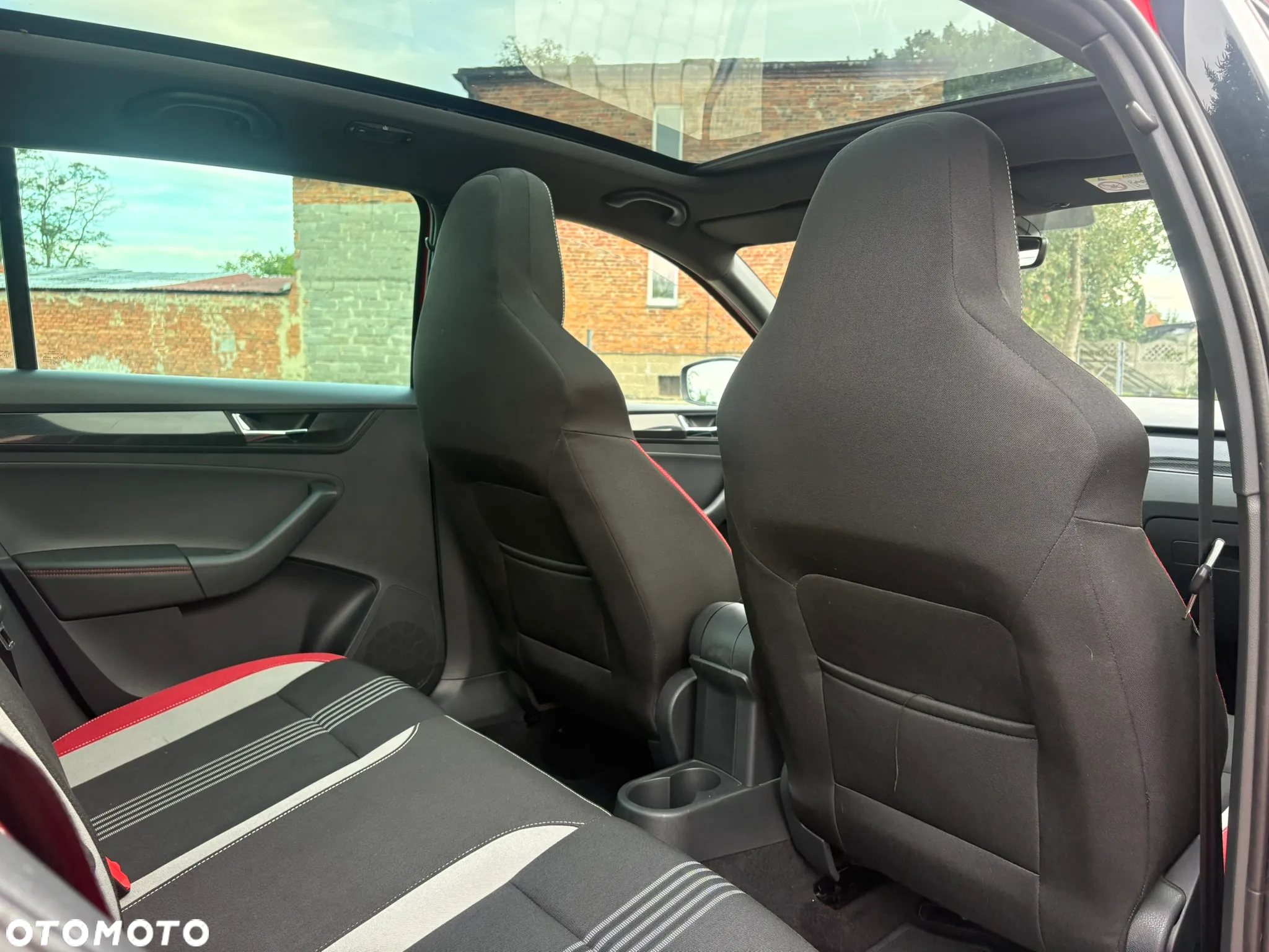 Skoda RAPID Spaceback 1.6 TDI (Green tec) Monte Carlo - 12