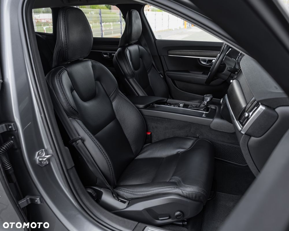 Volvo V90 Cross Country D4 AWD Geartronic Pro - 19