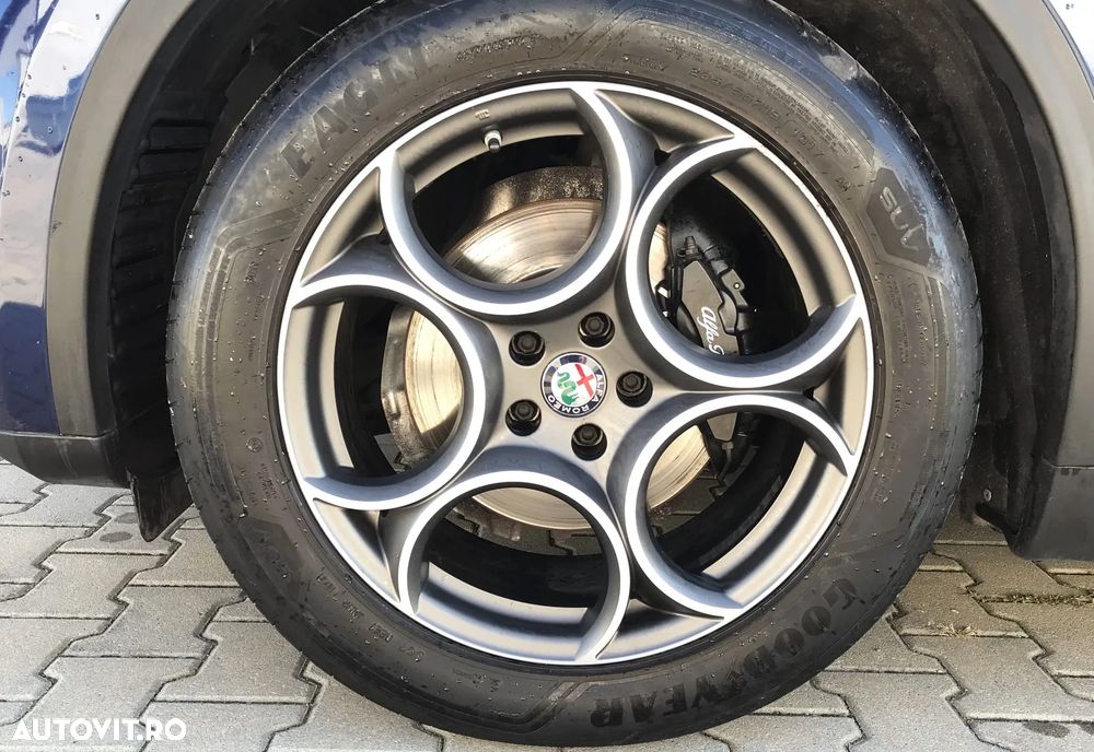 Alfa Romeo Stelvio 2.2 Diesel 16V AT8 Q4 Sprint - 40