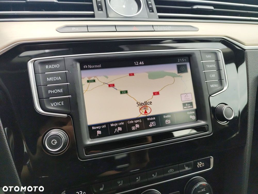 Volkswagen Passat - 30