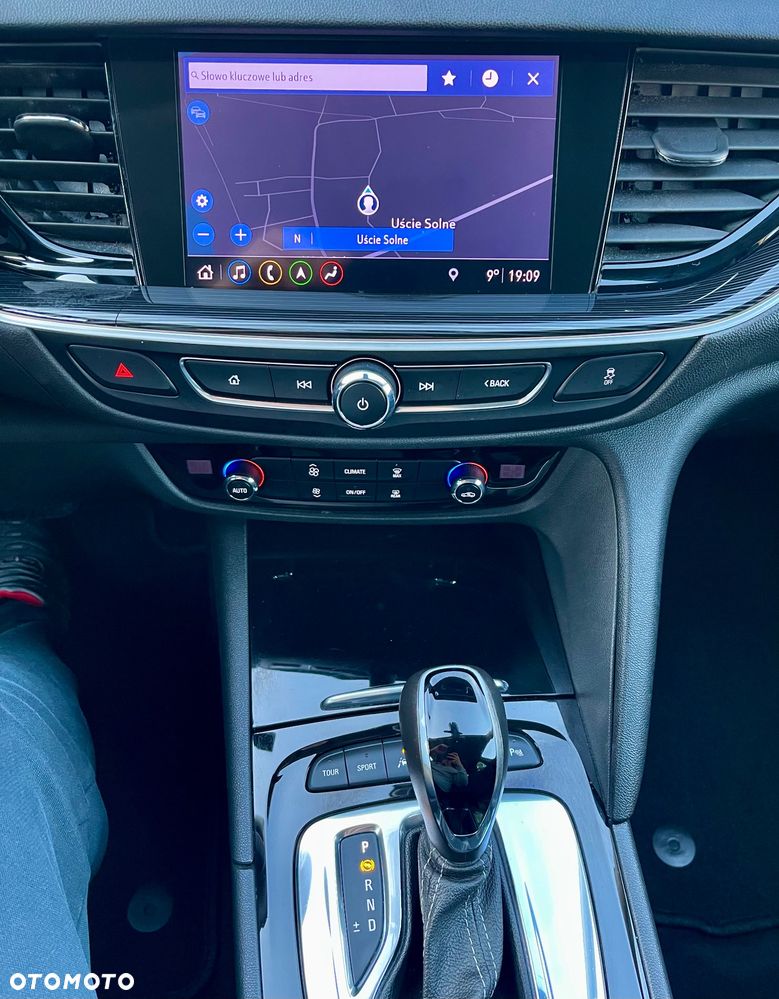 Opel Insignia 1.6 T Innovation S&S - 10