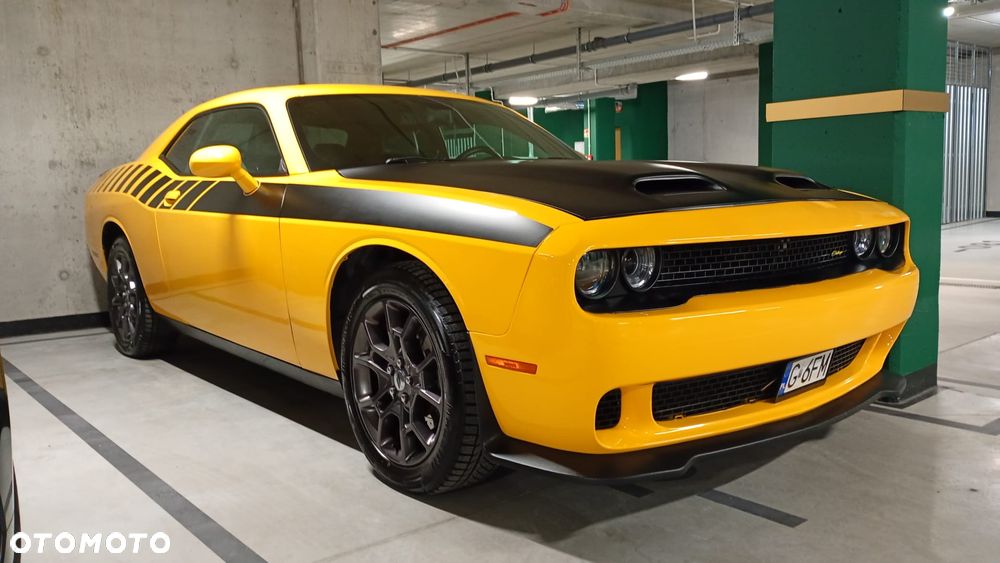 Dodge Challenger - 7