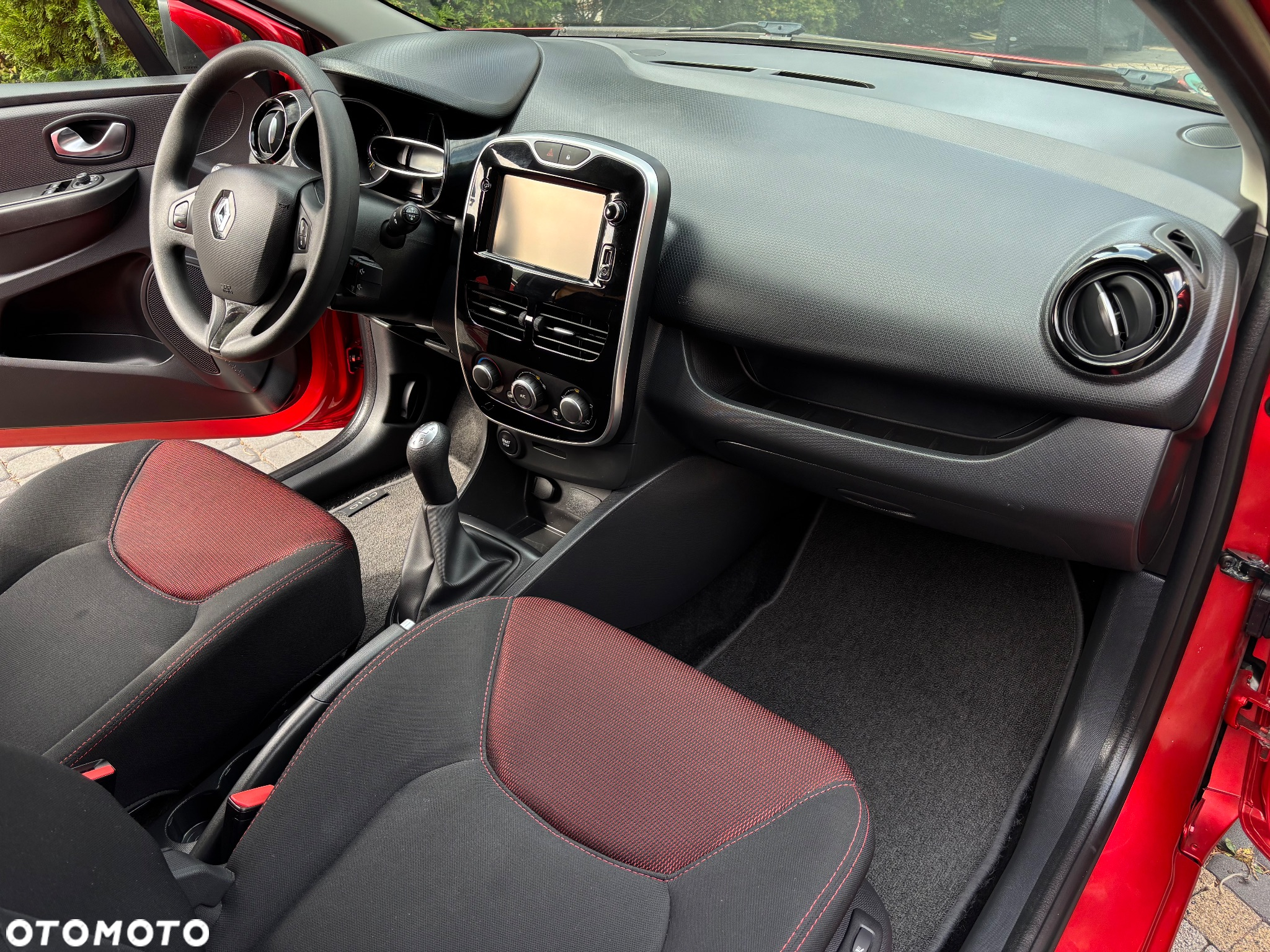Renault Clio Grandtour 1.2 16V 75 Business - 17