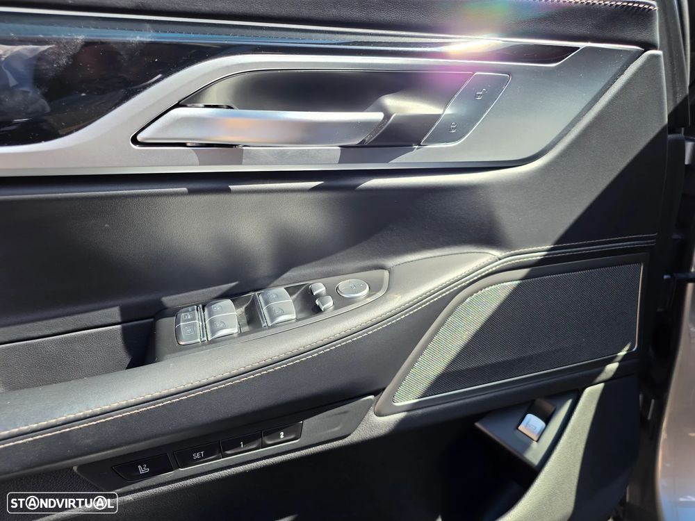 BMW 745 e iPerformance Pack M Auto - 10