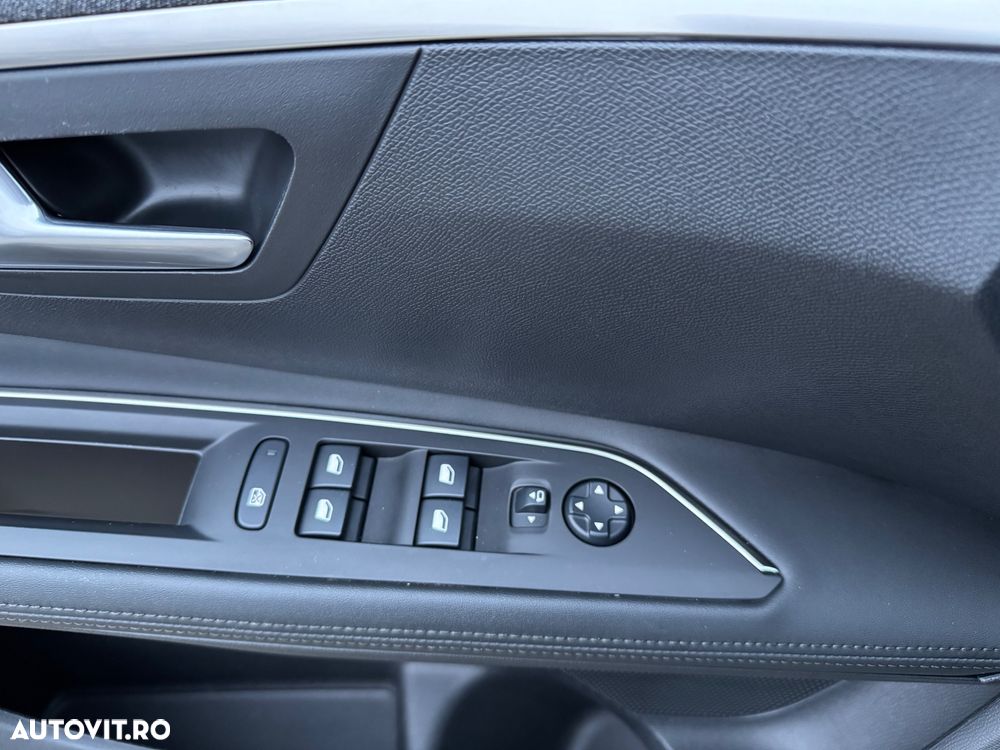 Peugeot 3008 1.2 PureTech Turbo S&S GT-Line - 31