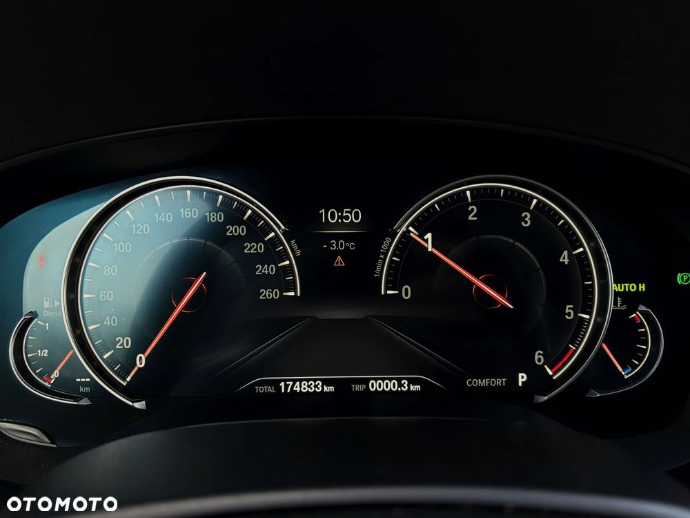 BMW Seria 5 520d - 22