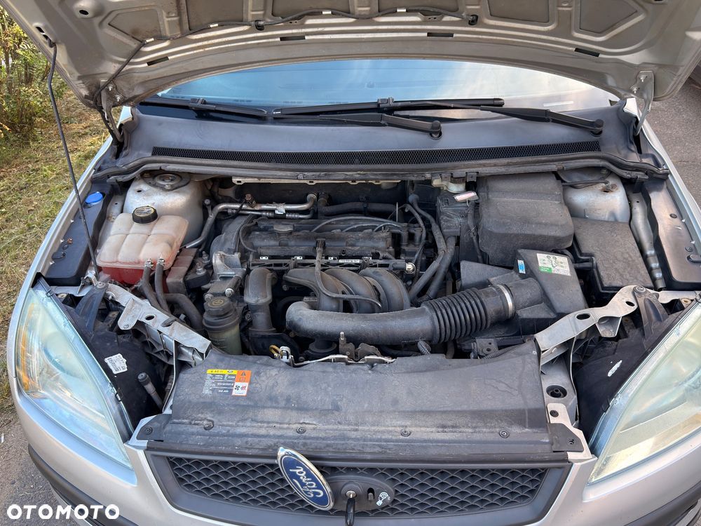 Ford Focus 1.6 Comfort - 36