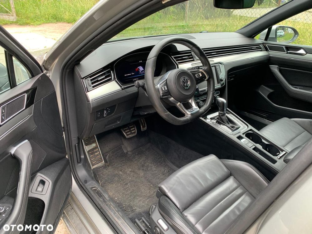 Volkswagen Passat 2.0 TDI Bi-Turbo BMT 4Mot Highline DSG - 12