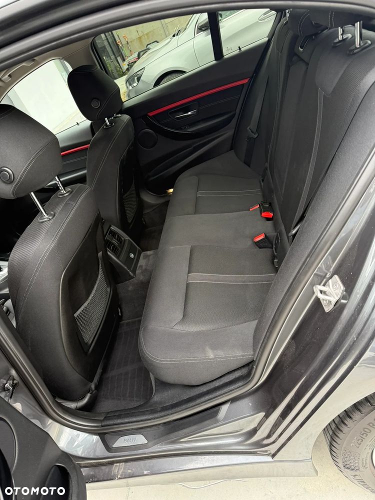 BMW Seria 3 318i GPF Sport Line - 11