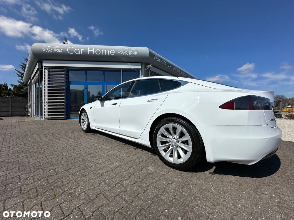 Tesla Model S 90 D - 16