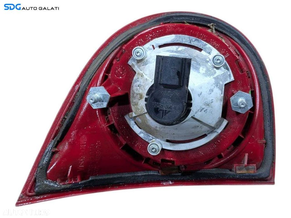 Stop Lampa Tripla Dreapta Haion Capota Portbagaj Volkswagen Golf 5 Hatchback 2004 - 2008 Cod 1K6945094J [L8453] - 3