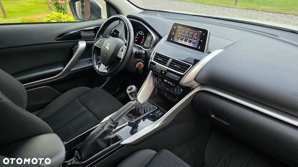 Mitsubishi Eclipse Cross 1.5 T Intense - 23