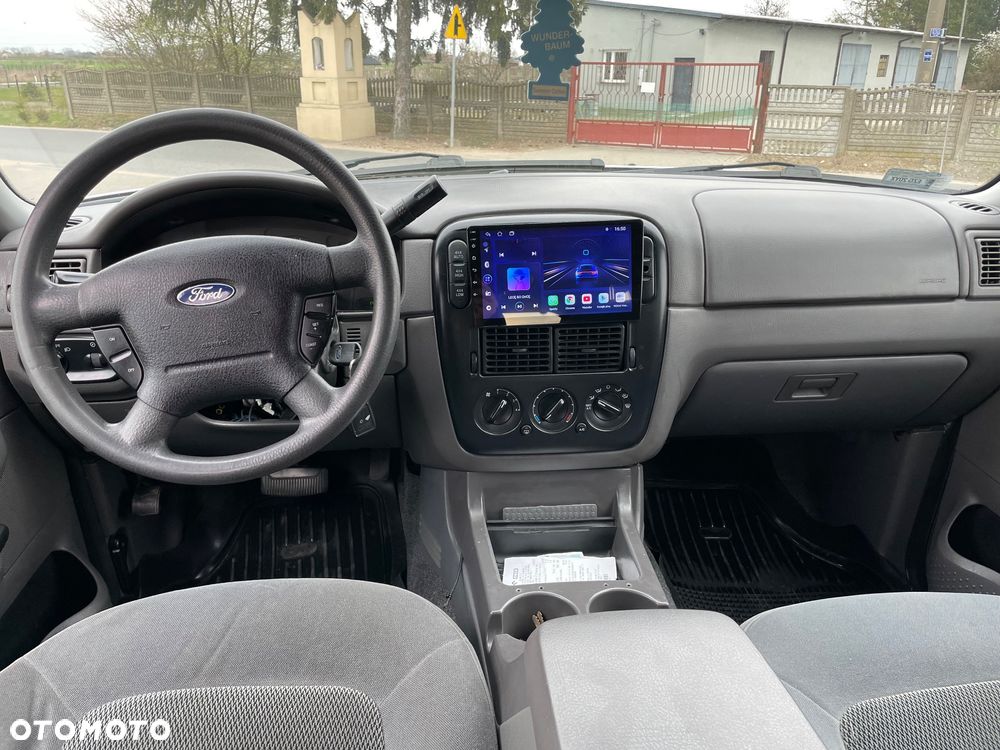 Ford Explorer 4.0 AWD - 18