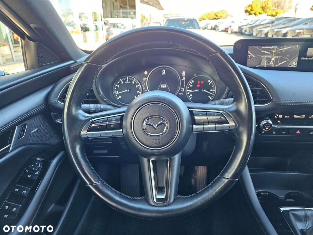 Mazda 3 2.0 mHEV Hikari - 11