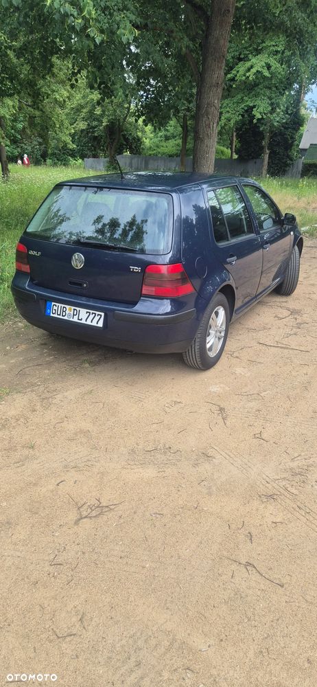 Volkswagen Golf - 4