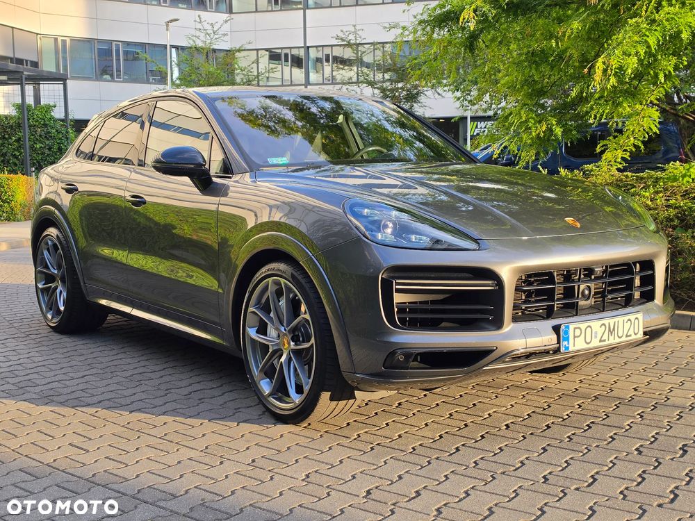 Porsche Cayenne - 1