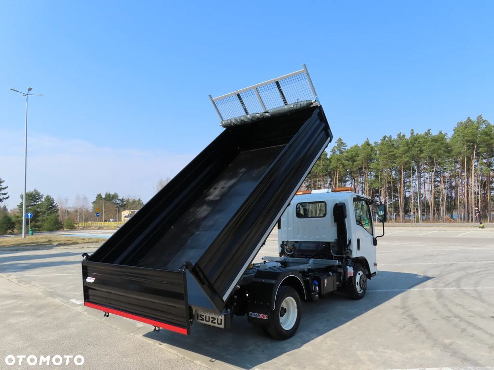 Isuzu M27 Final Edition 3.0 L 150 KM Wywrotka Kiper Wywrot x 3 Str. 3658 mm Długi WYSOKIE BURTY 600 MM Renomowanej Firmy RomCar HAK 3500 Kg 20 Tys Km Przeb. Rozstaw Osi 2750 mm WZMACNIANY GWARANCJA FABRYCZNA Stan Auta JAK NOWY GOTOWY DOSTĘPNY POLECAM - 4