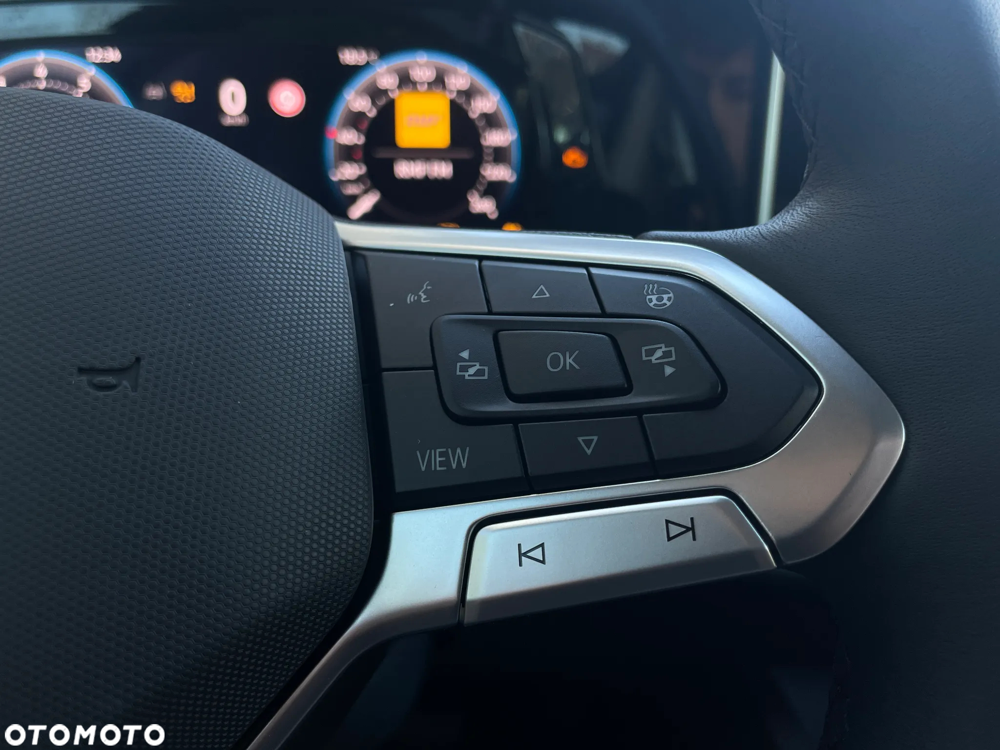 Volkswagen Golf - 18