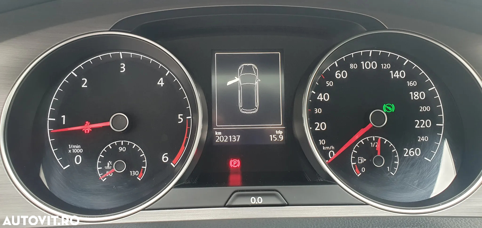 Volkswagen Golf 1.6 TDI DPF DSG BlueMotion Technology Trendline - 13