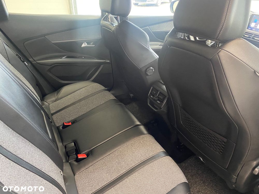 Peugeot 3008 BlueHDi 180 Stop & Start EAT8 Allure - 22