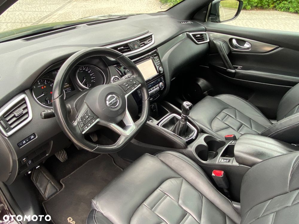 Nissan Qashqai 1.2 DIG-T Tekna EU6 - 16